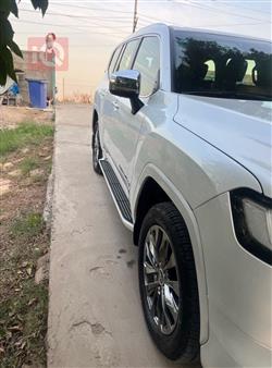 تۆیۆتا لاند کروزەر